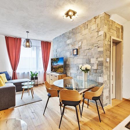 Zazi Apartmany Mýto pod Ďumbierom Exteriör bild