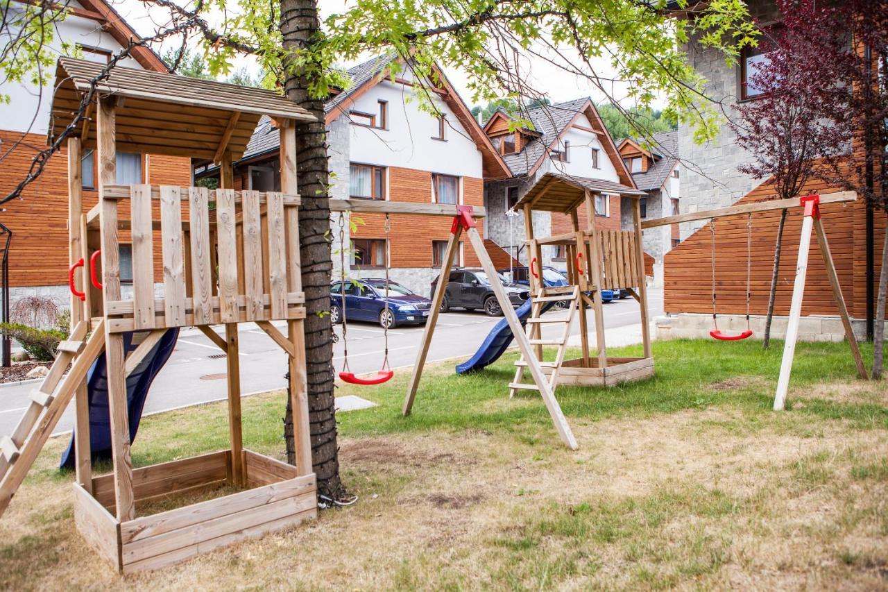 Zazi Apartmany Mýto pod Ďumbierom Exteriör bild
